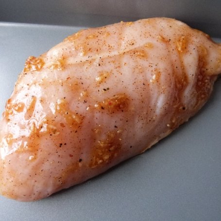 Krok 5 - Filet z kurczaka w słodko-pikantnej marynacie  foto