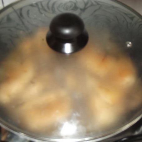 Krok 12 - Filet z kurczaka w sosie pieczarkowym z serkiem mascarpone foto