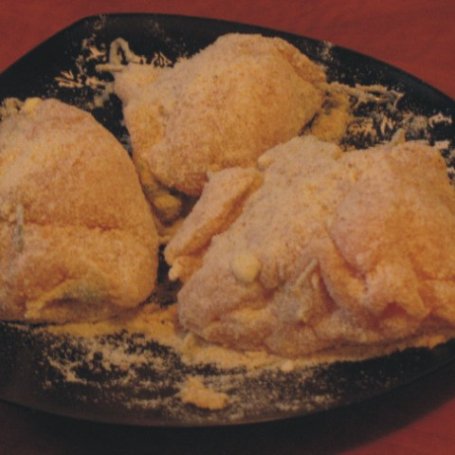Krok 2 - Filet z kurczaka z fetą i groszkiem foto