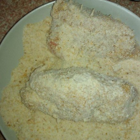 Krok 10 - Filet z kurczaka z jajkiem i szpinakiem  foto