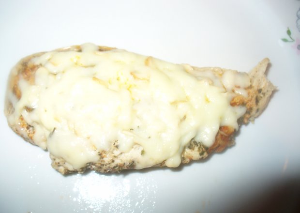 Fotografia przedstawiająca Filet z kurczaka z oscypkiem