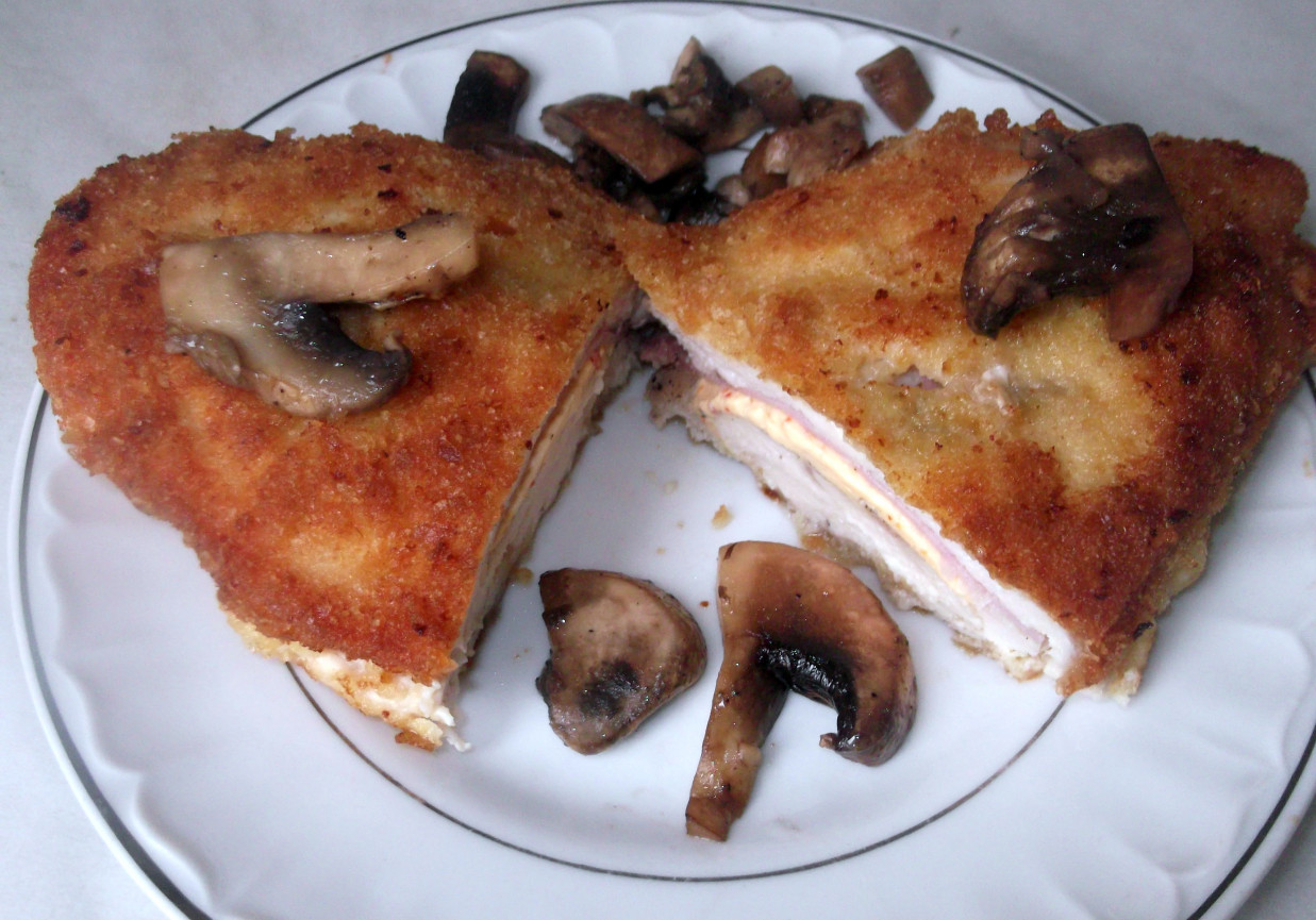 Filet z kurczaka z serem i szynką foto