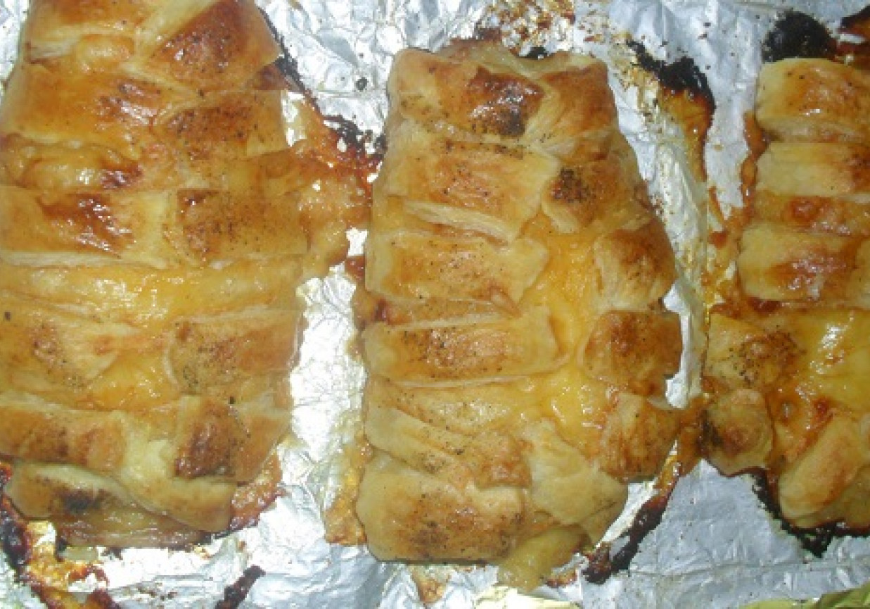 Filet z kurczaka z serem w cieście francuskim foto