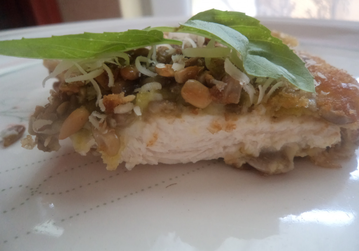 Filet z pesto bazyliowym panierowany w słoneczniku :) foto