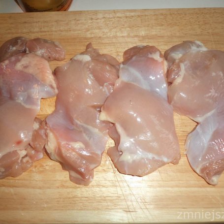 Krok 1 - Filet z uda kurczaka duszony z papryką i rukolą :) foto