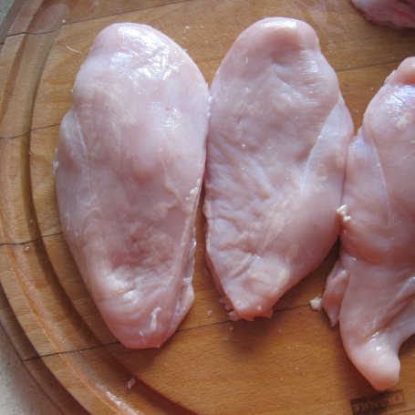 Krok 1 - Filety kurczaka w szynce szwarcwaldzkiej foto
