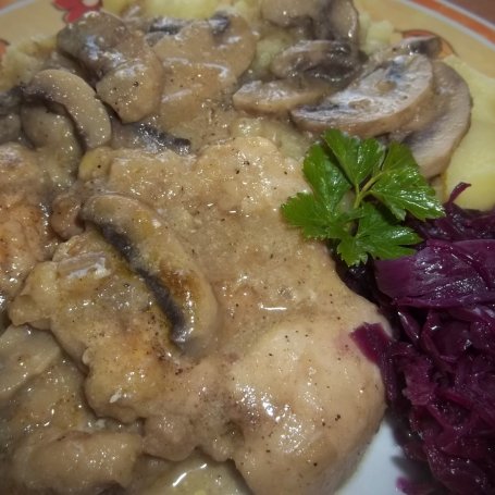 Krok 9 - Filety u udźca kurczaka w sosie pieczarkowym foto