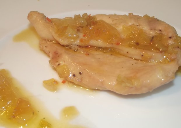 Fotografia przedstawiająca Filety z kurczaka na słodko