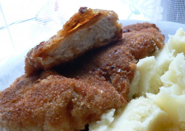 Fotografia przedstawiająca Filety z kurczaka z czosnkiem