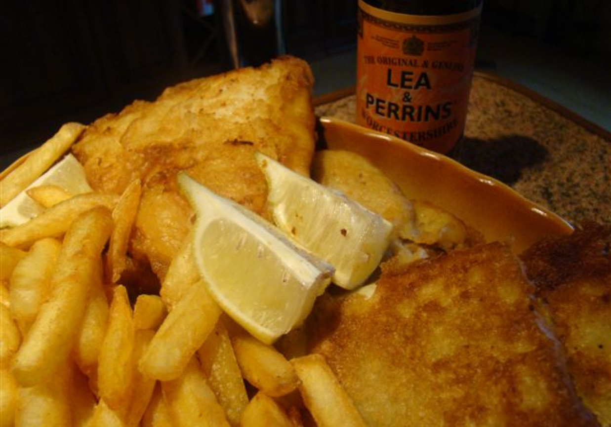 Fish and chips czyli ryba z frytkami foto