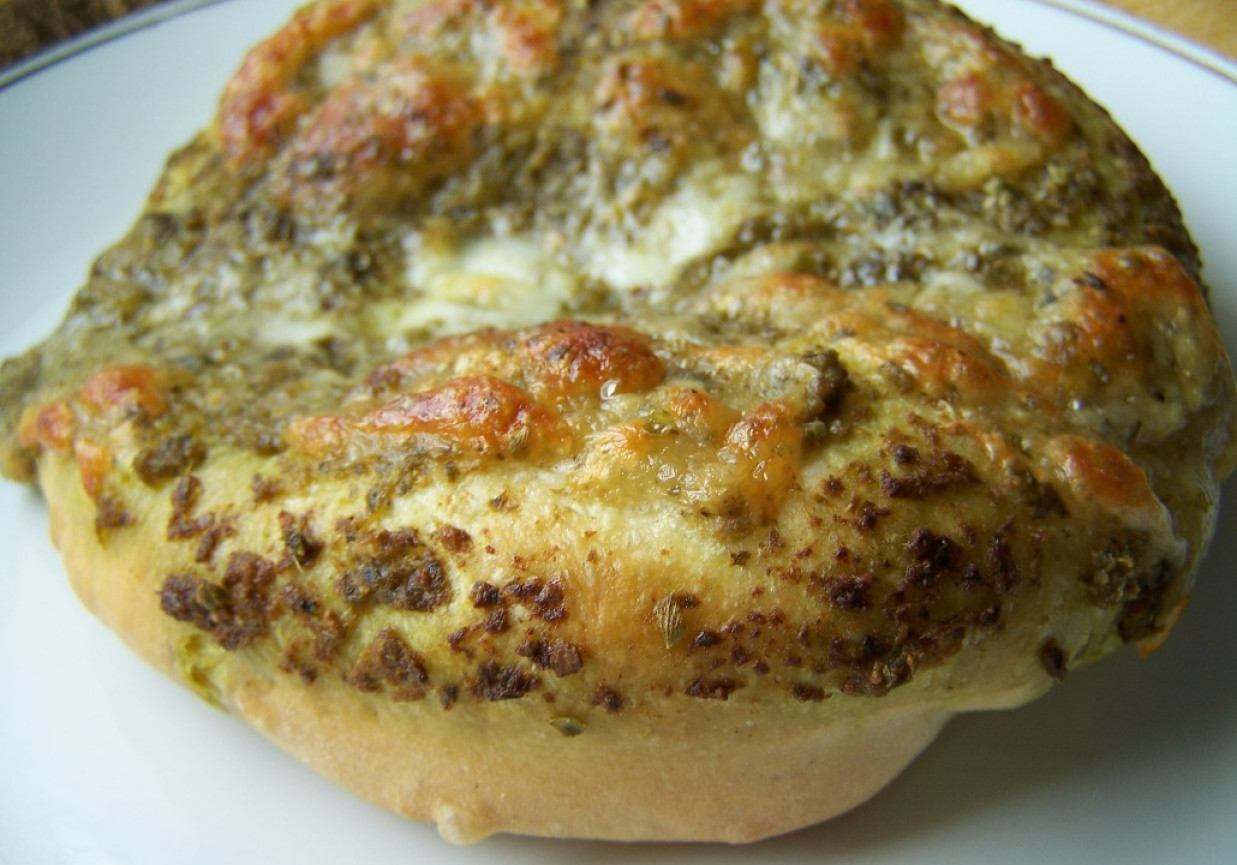 focaccia z pesto i mozzarellą DoradcaSmaku.pl