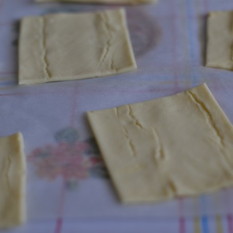 Krok 1 - Fornetti z twarożkiem malinowym i malinami foto