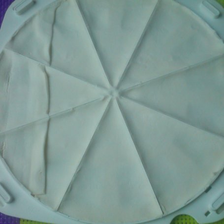 Krok 1 - Francuskie rogaliki z pieczarkami i serem foto
