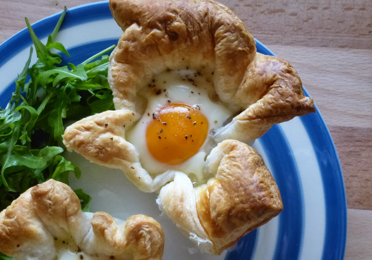 Francuskie śniadanie z jajkiem foto