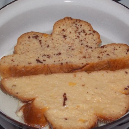 Krok 3 - Francuskie tosty z chałki foto