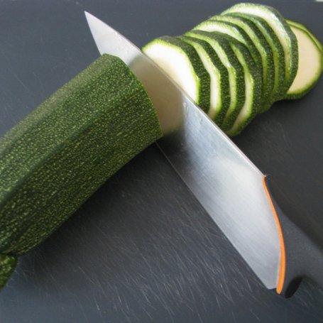 Krok 1 - Fritata z cukinią i pomidorem foto
