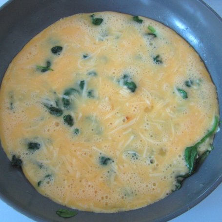 Krok 3 - Fritata ze szpinakiem foto