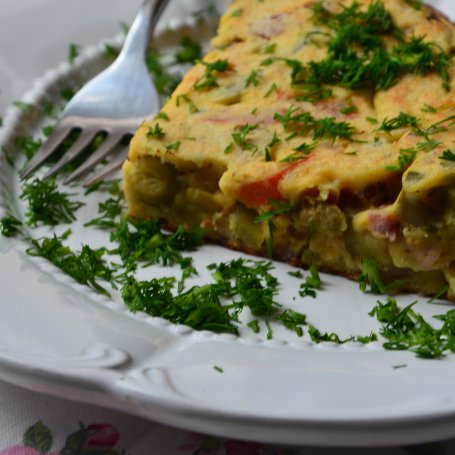 Krok 7 - fritatta z szynka i warzywami foto