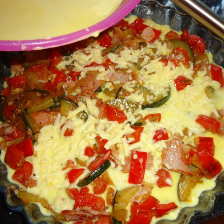 Krok 3 - Frittata z brokułem, cukinią i grillowanymi warzywami foto