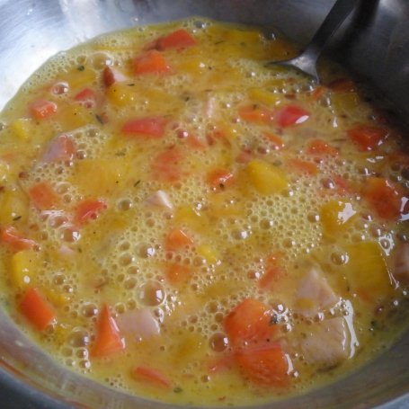Krok 3 - Frittata z dynią, szynką i papryką foto