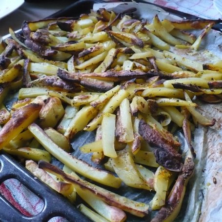 Krok 3 - Frytki pieczone bez tłuszczu foto
