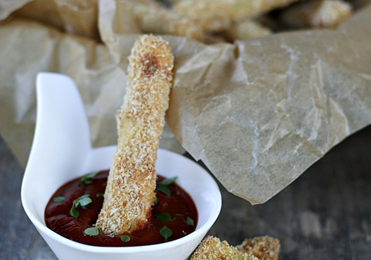 Frytki z cukinii panierowane w parmezanie foto