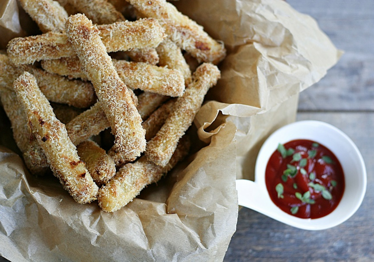 Frytki z cukinii panierowane w parmezanie foto