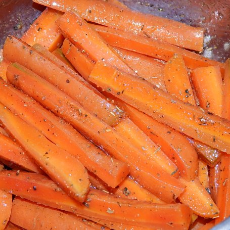 Krok 5 - Frytki z marchewki - pieczone foto