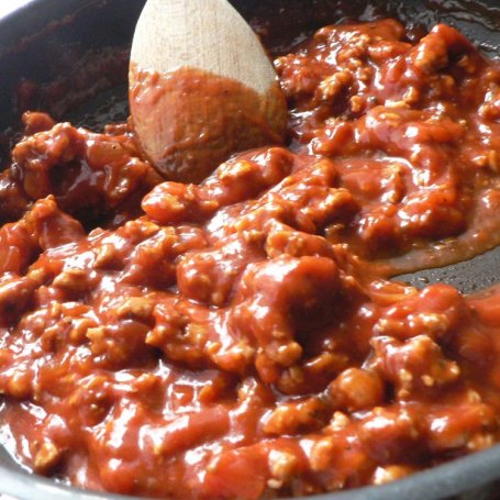 Krok 2 - Fusilli z mięsem mielonym w sosie pomidorowo-paprykowym foto