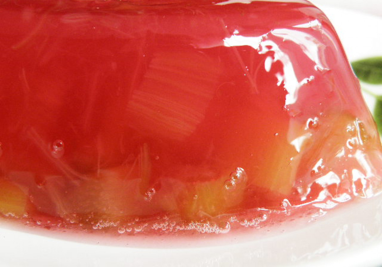 Galaretka truskawkowa z rabarbarem foto