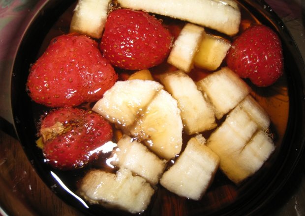 Fotografia przedstawiająca Galaretka z truskawkami