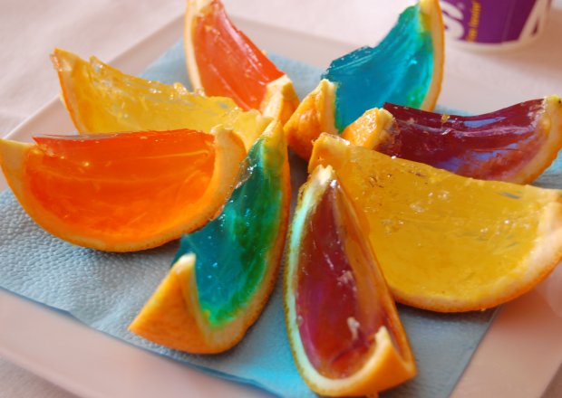 Fotografia przedstawiająca Galaretki w pomarańczach