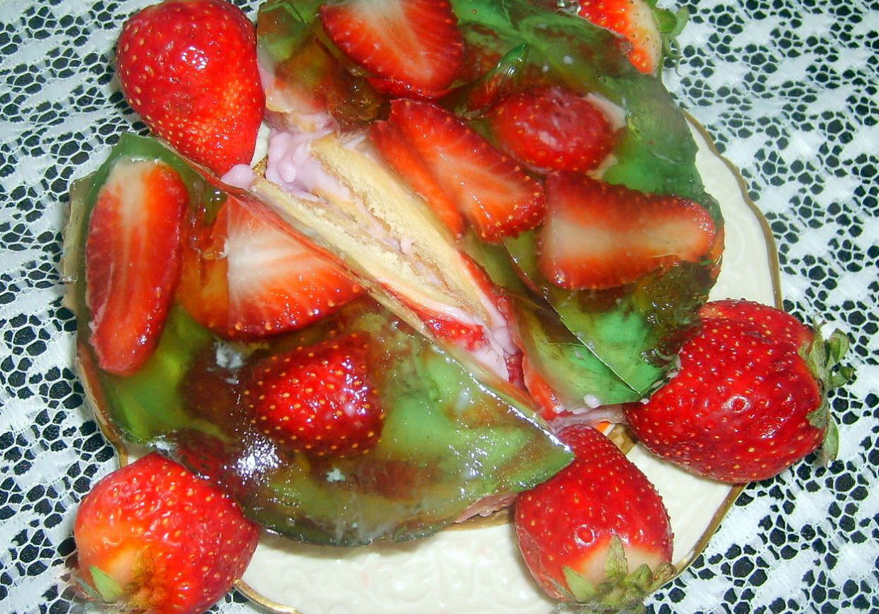 galaretkowy deser "truskawka"... foto