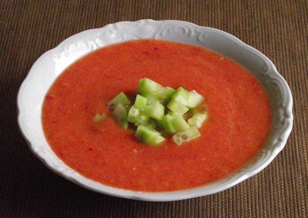 Fotografia przedstawiająca Gazpacho ze świeżych warzyw