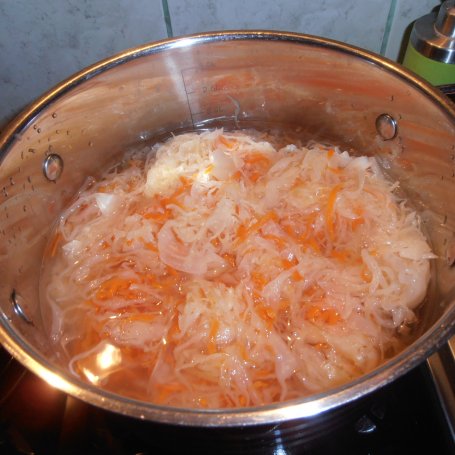 Krok 2 - Gęś pieczona z kapustą kwaszoną na słodko foto