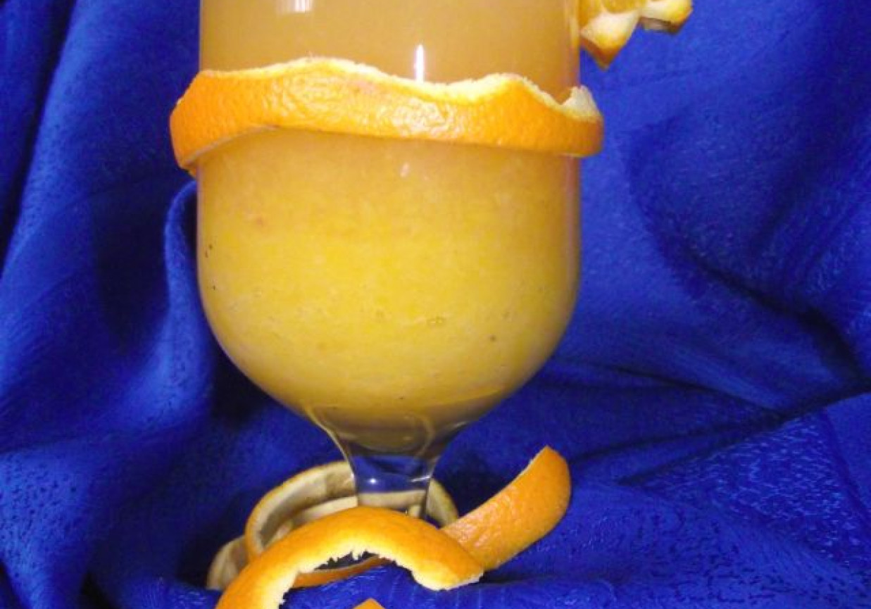 Gęsty sok pomarańczowy. foto