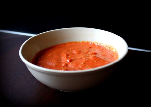 Fotografia przedstawiająca Gęsty sos pomidorowy