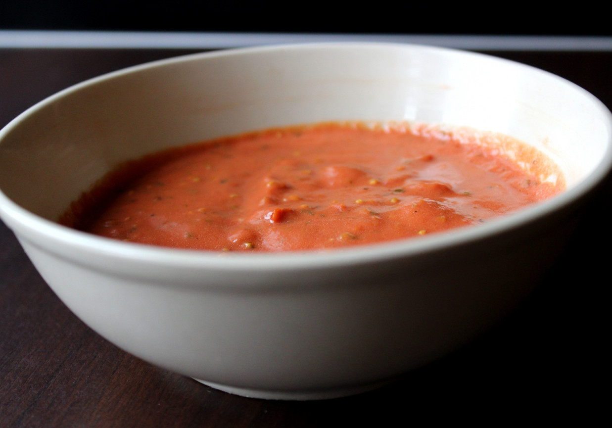 Gęsty sos pomidorowy foto