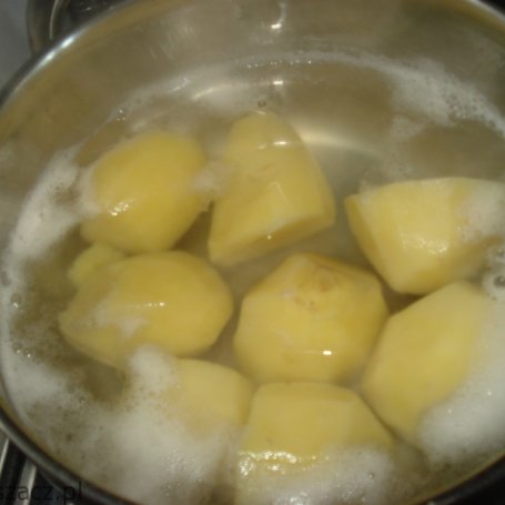 Krok 1 - Gniecione ziemniaki z pieczarkowym wsadem foto