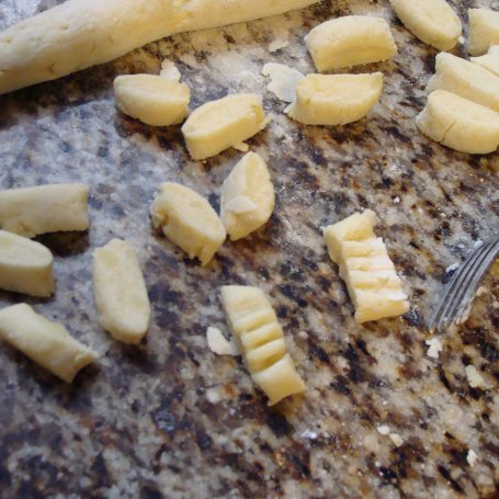 Krok 2 - Gnocchi w pomidorach foto