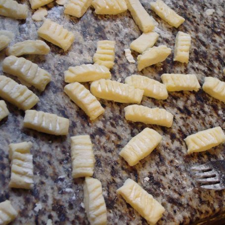 Krok 3 - Gnocchi w pomidorach foto