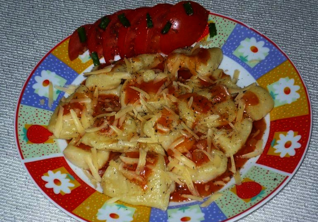 Gnocchi w sosie pomidorowym foto