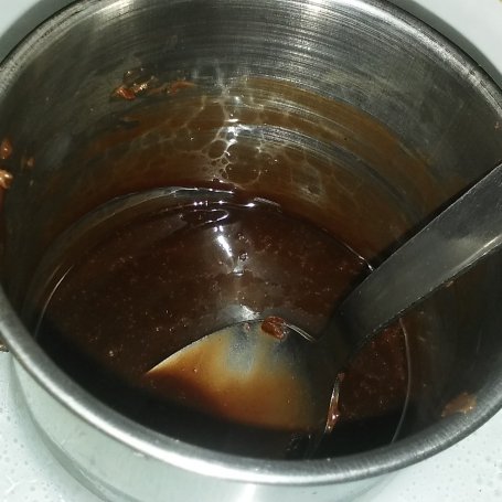 Krok 4 - Gofry z bitą śmietaną i czekoladą  foto
