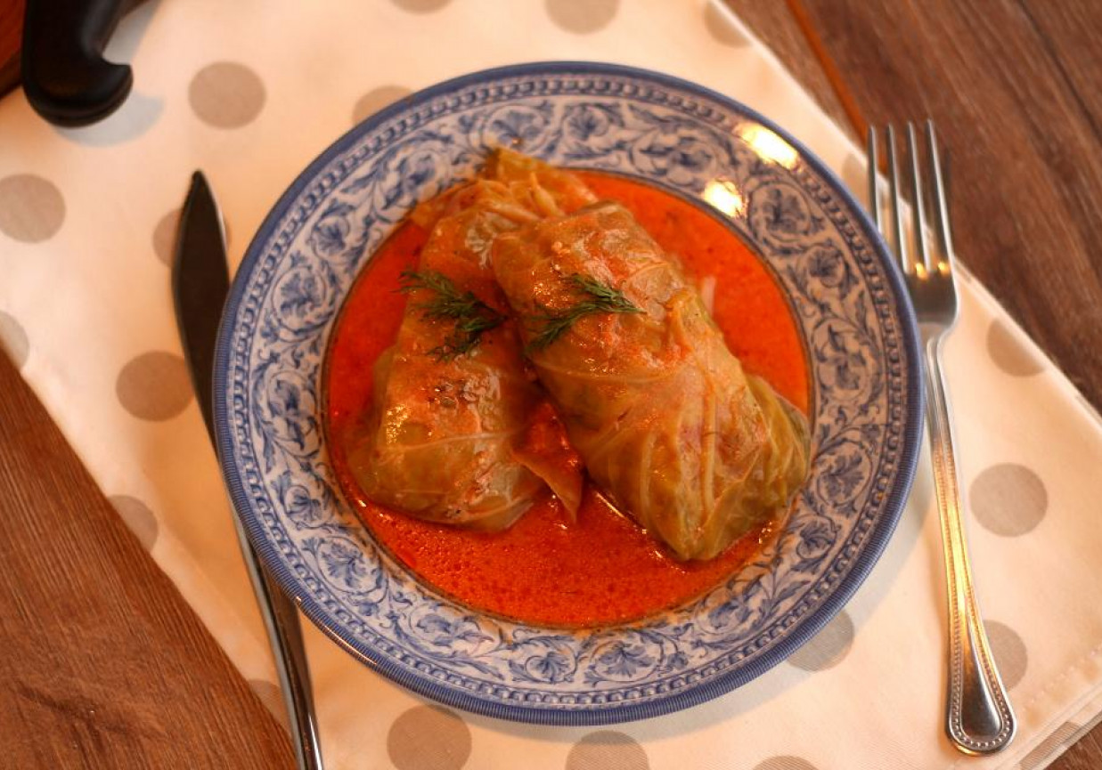 Gołąbki cielęce w sosie pomidorowym foto