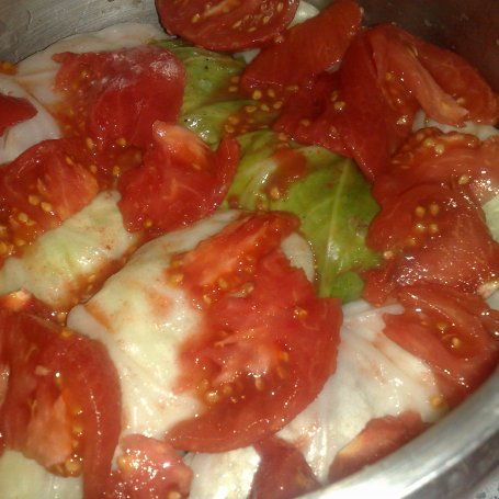 Krok 3 - gołąbki duszone w świeżych pomidorach foto