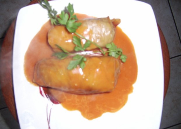 Fotografia przedstawiająca Gołąbki w pomidorowym sosie