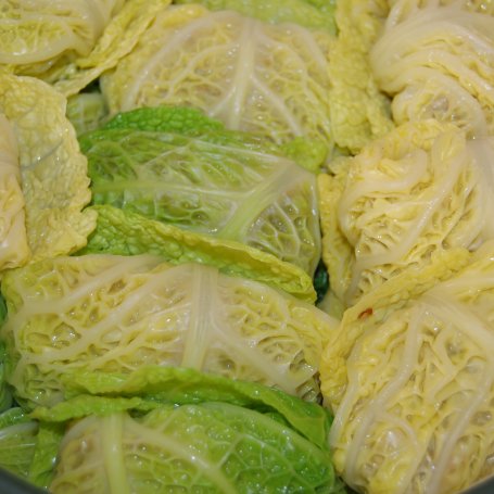 Krok 10 - Gołąbki z kaszą gryczaną i pieczarkami foto