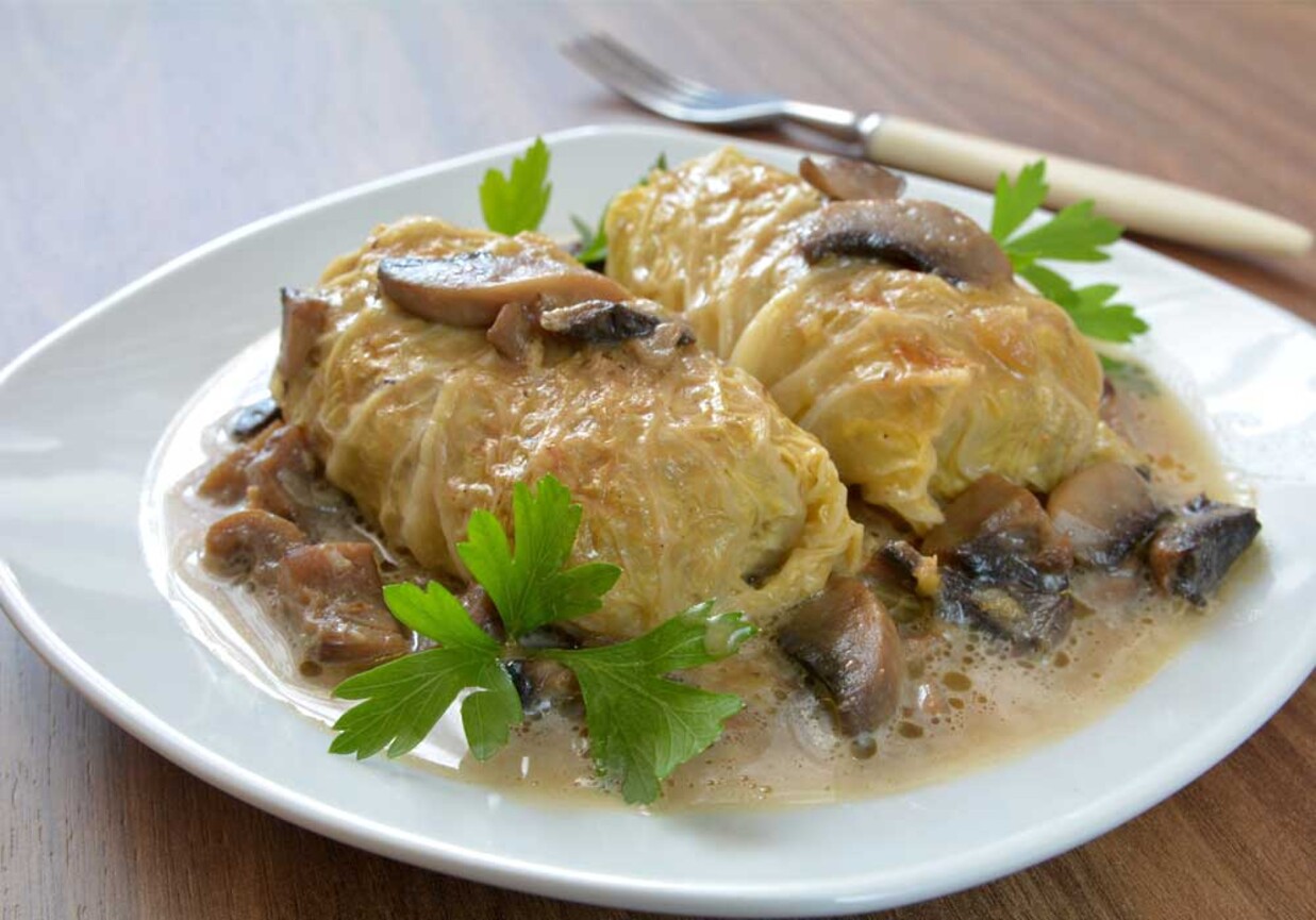 Gołąbki z kaszą gryczaną i pieczarkami foto