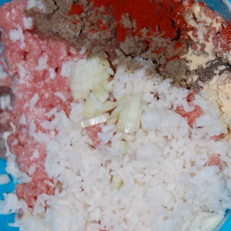 Krok 2 - Gołąbki z młodej kapusty pieczone w piekarniku foto