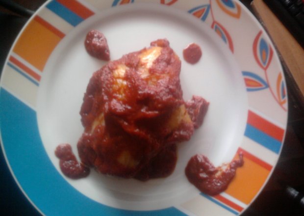 Fotografia przedstawiająca Gołąbki z sosem pomidorowym